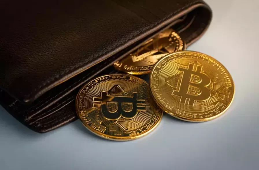 Kurumsal Dev Şirket 100 Milyon Dolarlık Rezerv Planını Açıkladı! “Bitcoin, Ethereum, XRP ve Üç Altcoin Seçildi!”