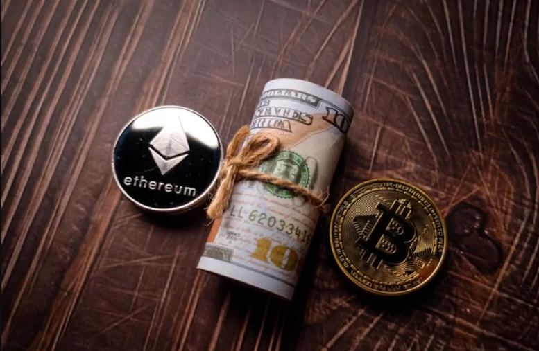 10 Trilyon Doları Yöneten Charles Schwab Beklenen Bitcoin (BTC) ve Ethereum (ETH) Hamlesini Açıkladı!