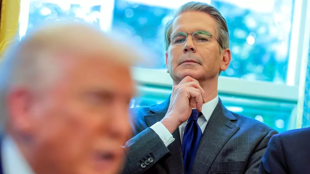 ABD Başkanı Trump ile Hazine Bakanı Bessent Arasındaki Gizli Görüşmelerin Detayları Ortaya Çıktı: Powell’ı Kovacaklar Mı?