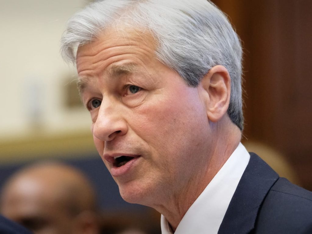 Bitcoin ve Kripto Para Düşmanı JPMorgan CEO’su Jamie Dimon Yine Çark Etti: “Halen Tam Olarak Anlayamıyorum, Ancak…”