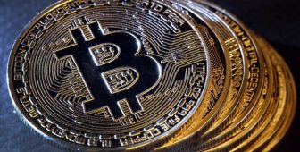 Robert Kiyosaki: Altın, Gümüş ve Bitcoin’e Hazırlanın