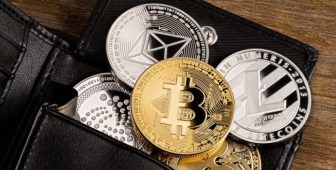 Altcoin ve Ethereum Aramaları Çok Yıllık Zirvede