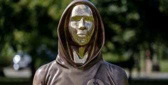 Son Yükselişlerin Ardından Bitcoin Kurucusu Satoshi Nakamoto, En Zenginler Sıralamasında Kaçıncı Sırada? BTC Fiyatı Burayı Aşarsa Warren Buffett’ı Geçecek!