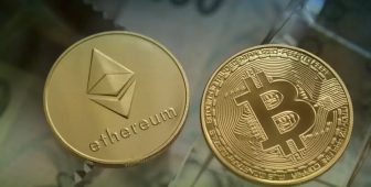 Bitcoin ve Ethereum Toparlanabilecek Mi? Analist “Evet” Dedi, 2025 Yıl Sonu BTC ve ETH İçin Fiyat Tahminini Paylaştı!