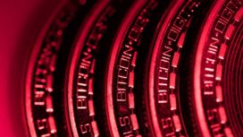 Bloomberg Uzmanından Uyarı: Bitcoin Altına Karşı Değerinin %60’ını Kaybedebilir