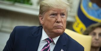 Trump’tan Çin’e Sert Mesaj: “Ticaret Savaşının İçindeyiz”